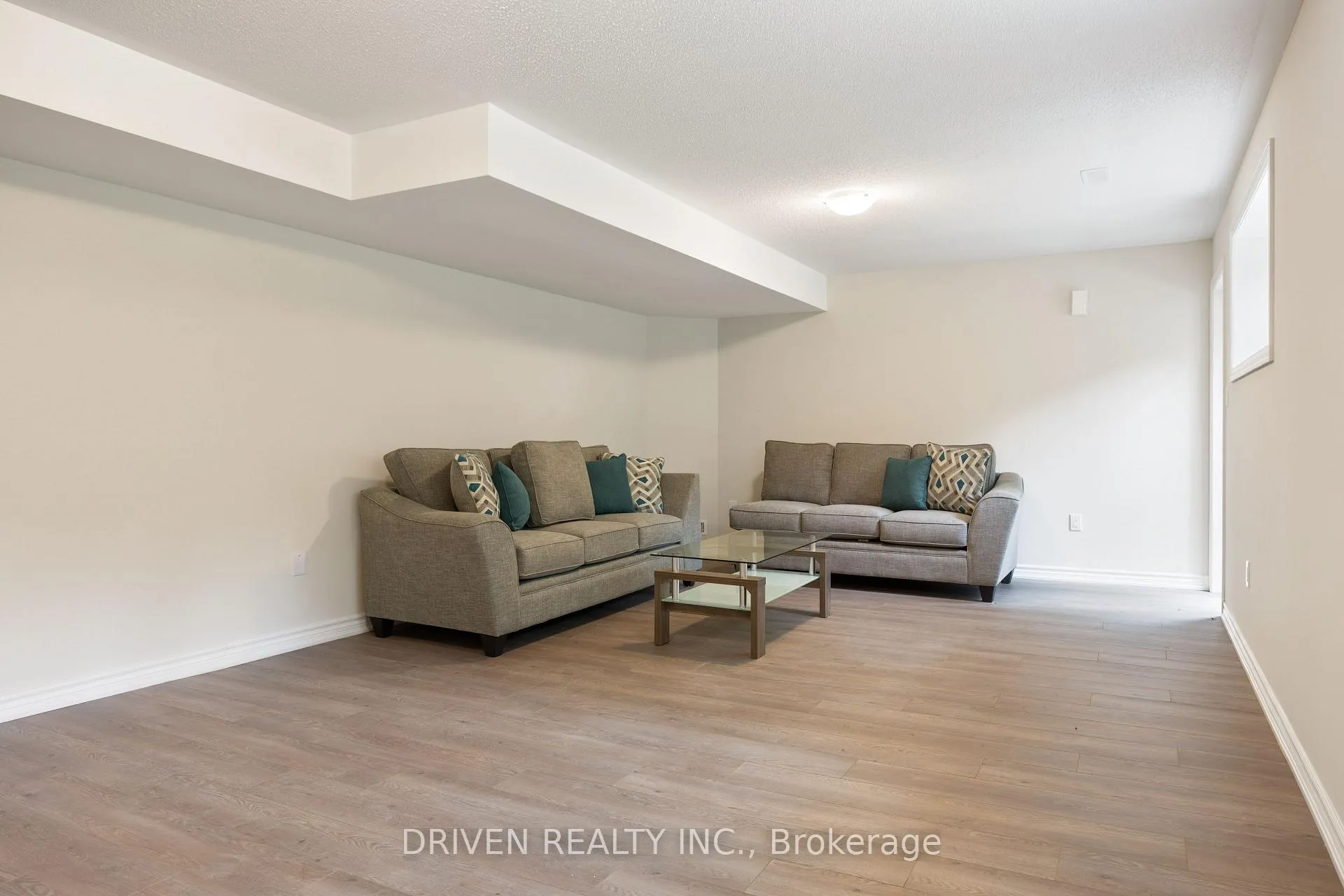 Photo 2 of Unit B, 57 Westbury Road, Wasaga Beach — HOMEH
