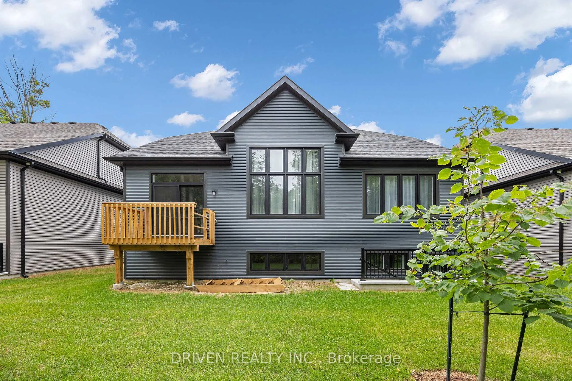 Photo 7 of Unit B, 57 Westbury Road, Wasaga Beach — HOMEH