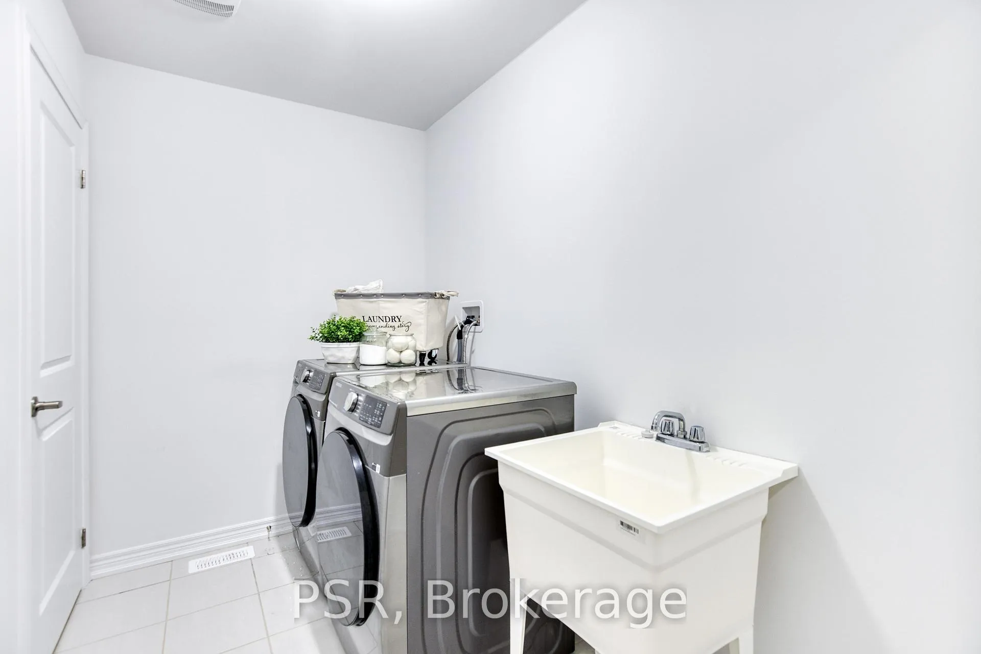 Photo 37 of 275 Rea Drive, Centre Wellington, Fergus — HOMEH