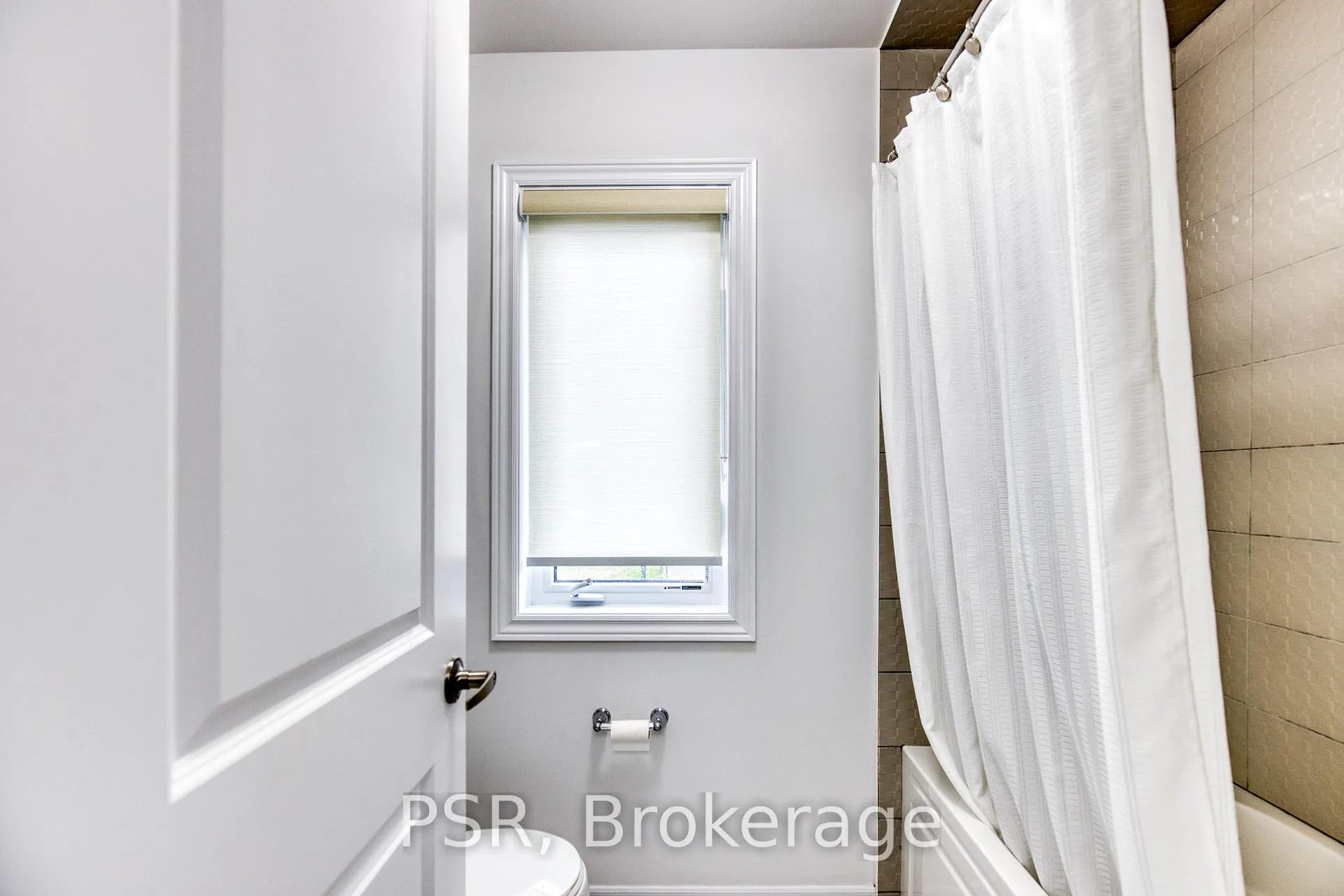 Photo 40 of 275 Rea Drive, Centre Wellington, Fergus — HOMEH