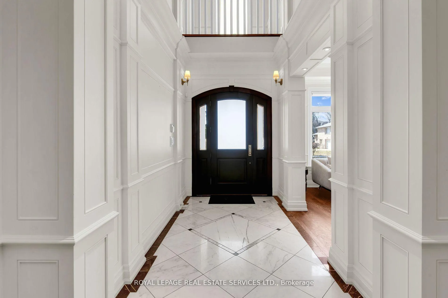 Photo 2 of 538 Melrose Avenue, Toronto, Bedford Park-Nortown — HOMEH