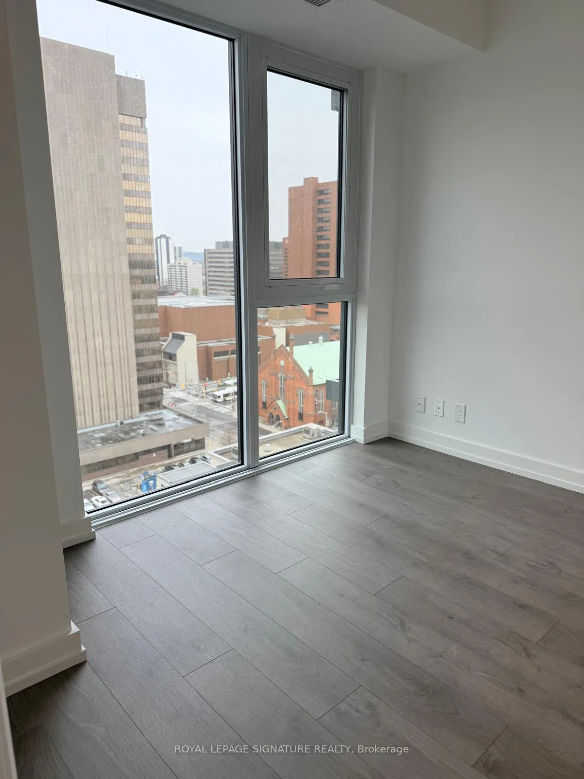 Photo 6 of Unit 1401, 75 James Street, Hamilton, Corktown — HOMEH