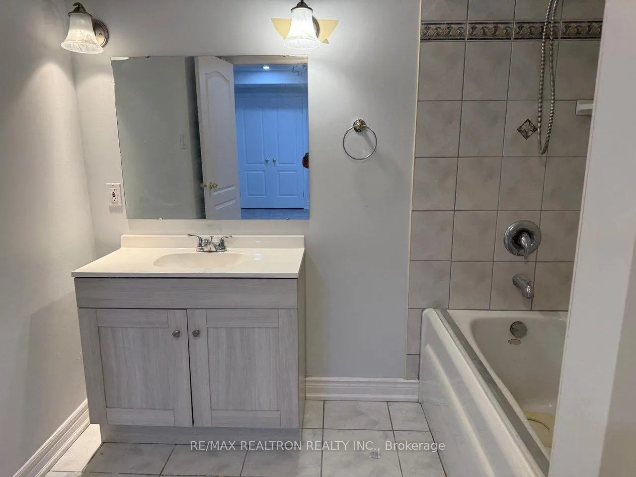 Photo 12 of Unit Unit One, 206 Corner Ridge Road, Aurora, Aurora Highlands — HOMEH