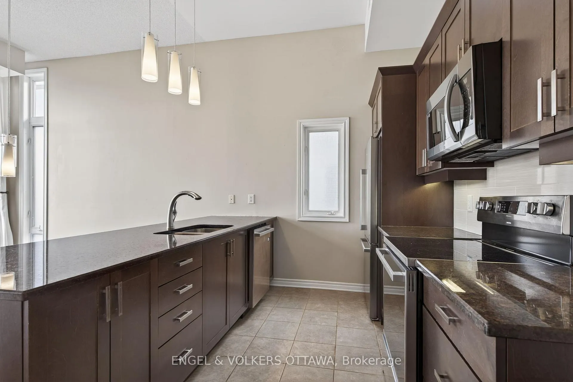 Photo 11 of Unit 52, 119 Poplin Street, Ottawa, Riverside South/Gloucester Glen — HOMEH