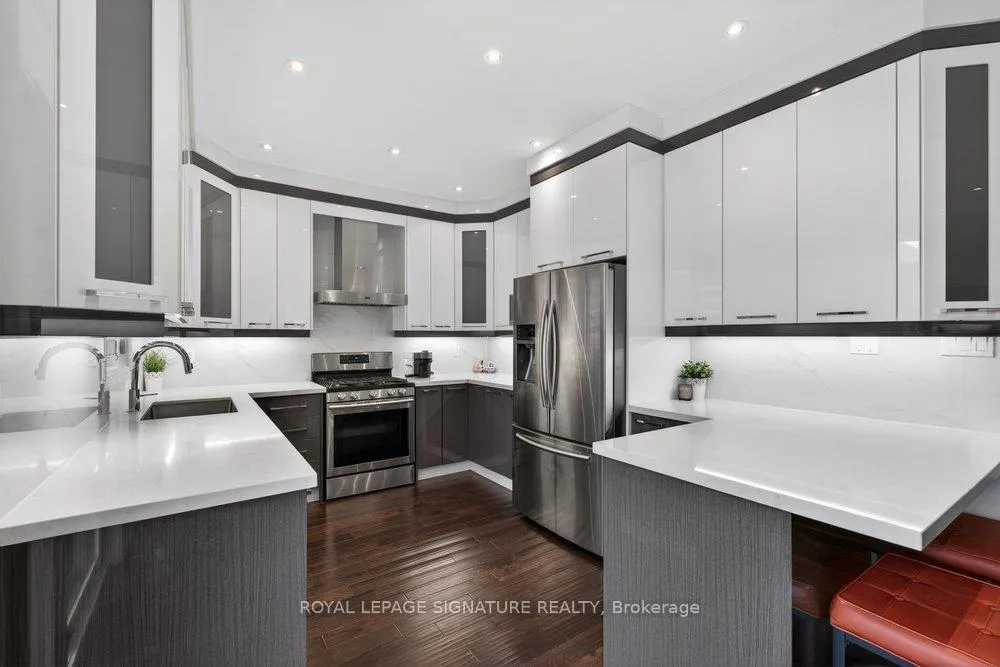 Photo 10 of 8 Ashcreek Drive, Brampton, Credit Valley — HOMEH