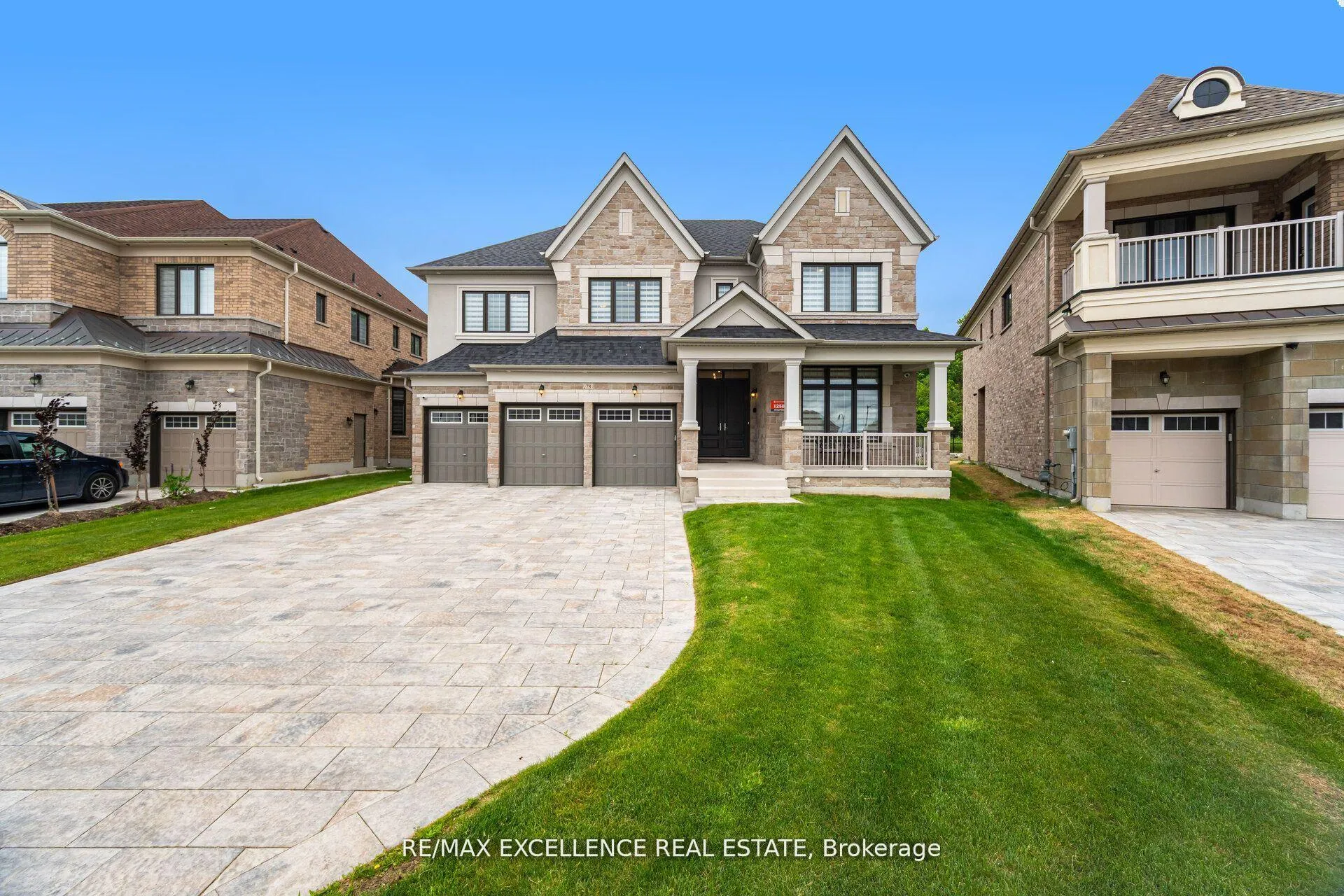 Photo 2 of 78 Appleyard Avenue, Vaughan, Kleinburg — HOMEH