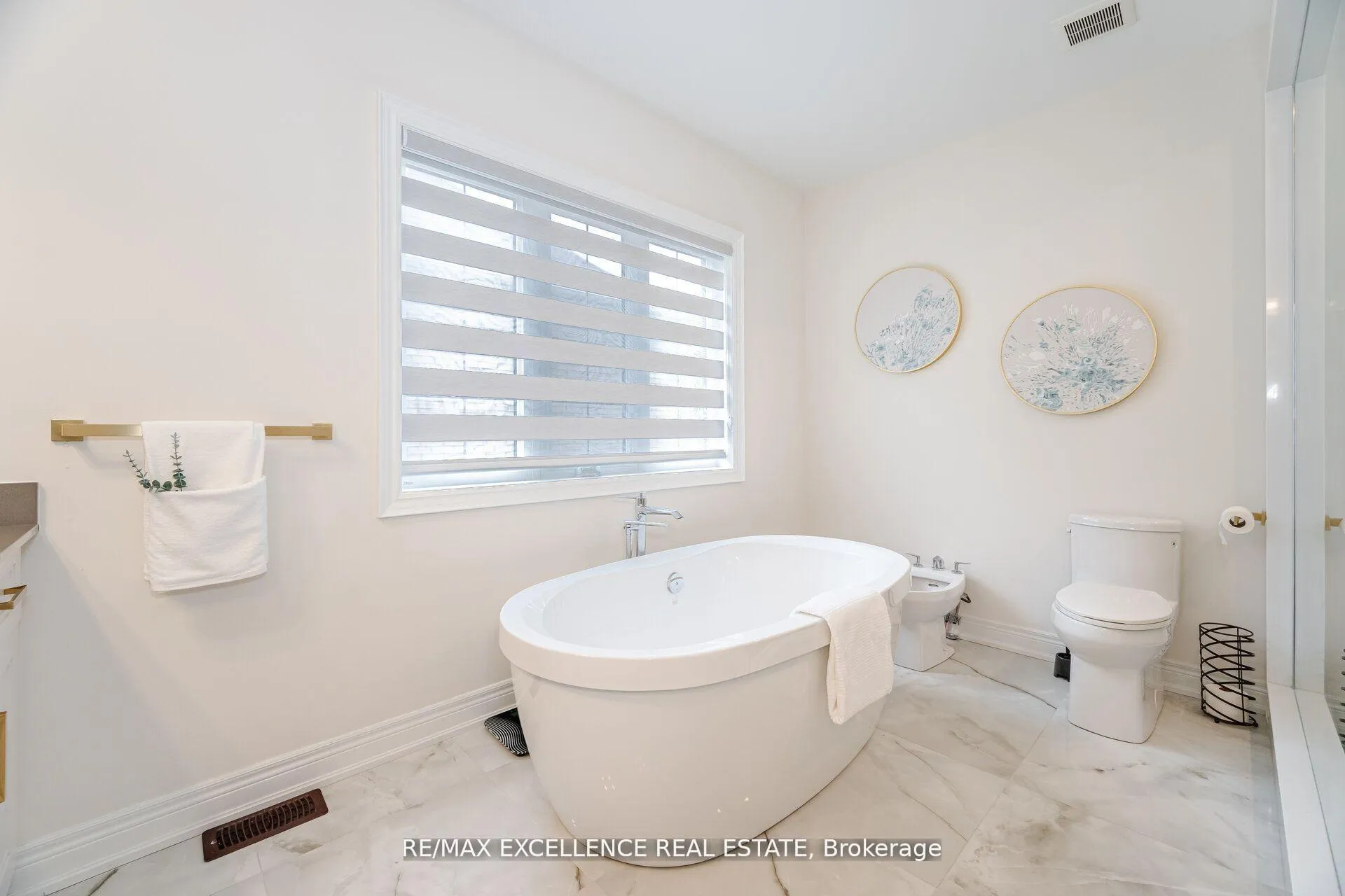 Photo 38 of 78 Appleyard Avenue, Vaughan, Kleinburg — HOMEH