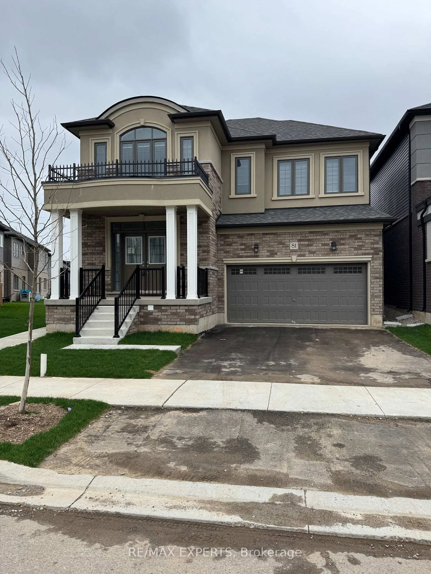 Photo 2 of Unit Upper, 81 Mckernan Avenue, Brantford — HOMEH