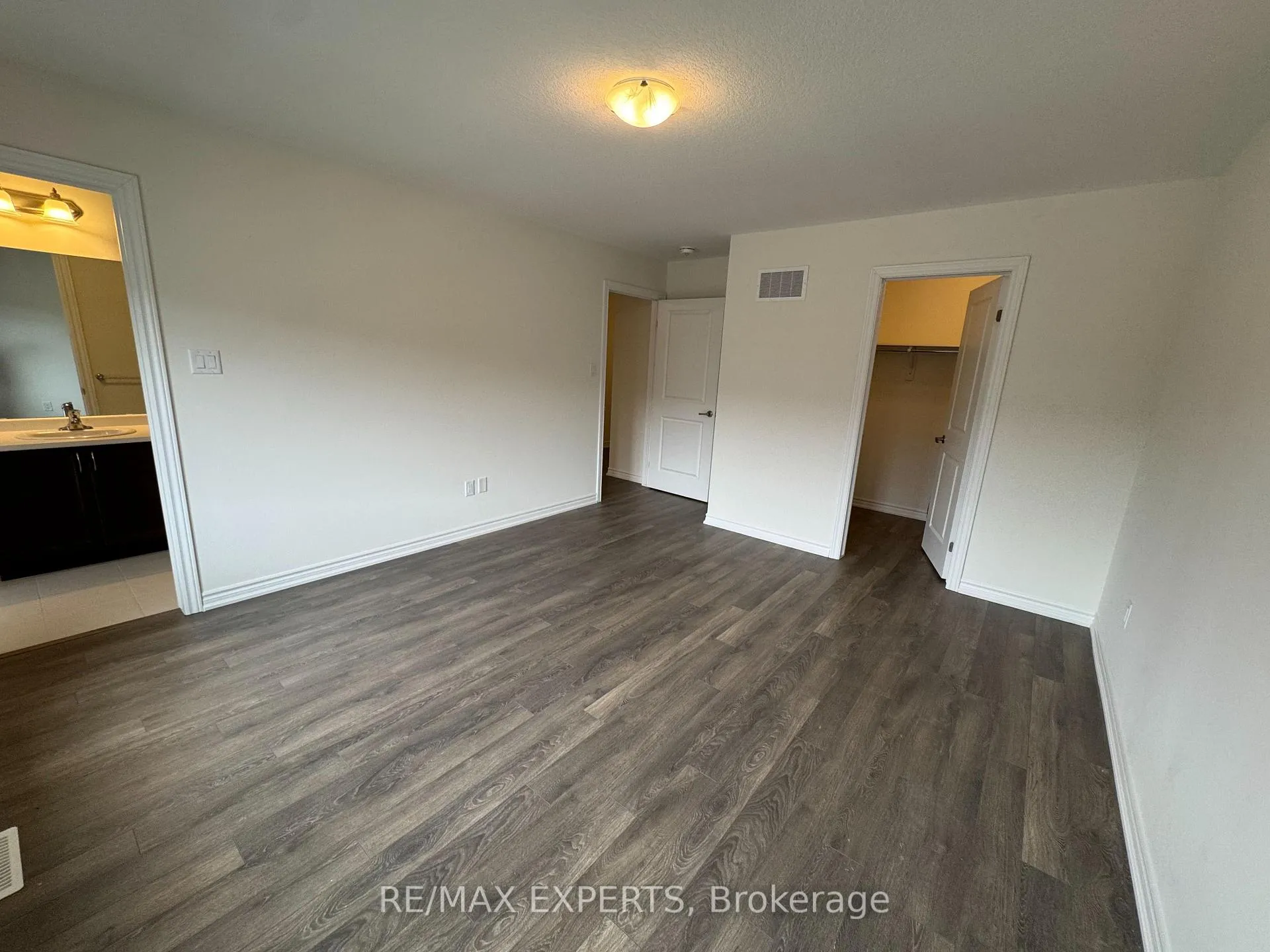 Photo 3 of Unit Upper, 81 Mckernan Avenue, Brantford — HOMEH