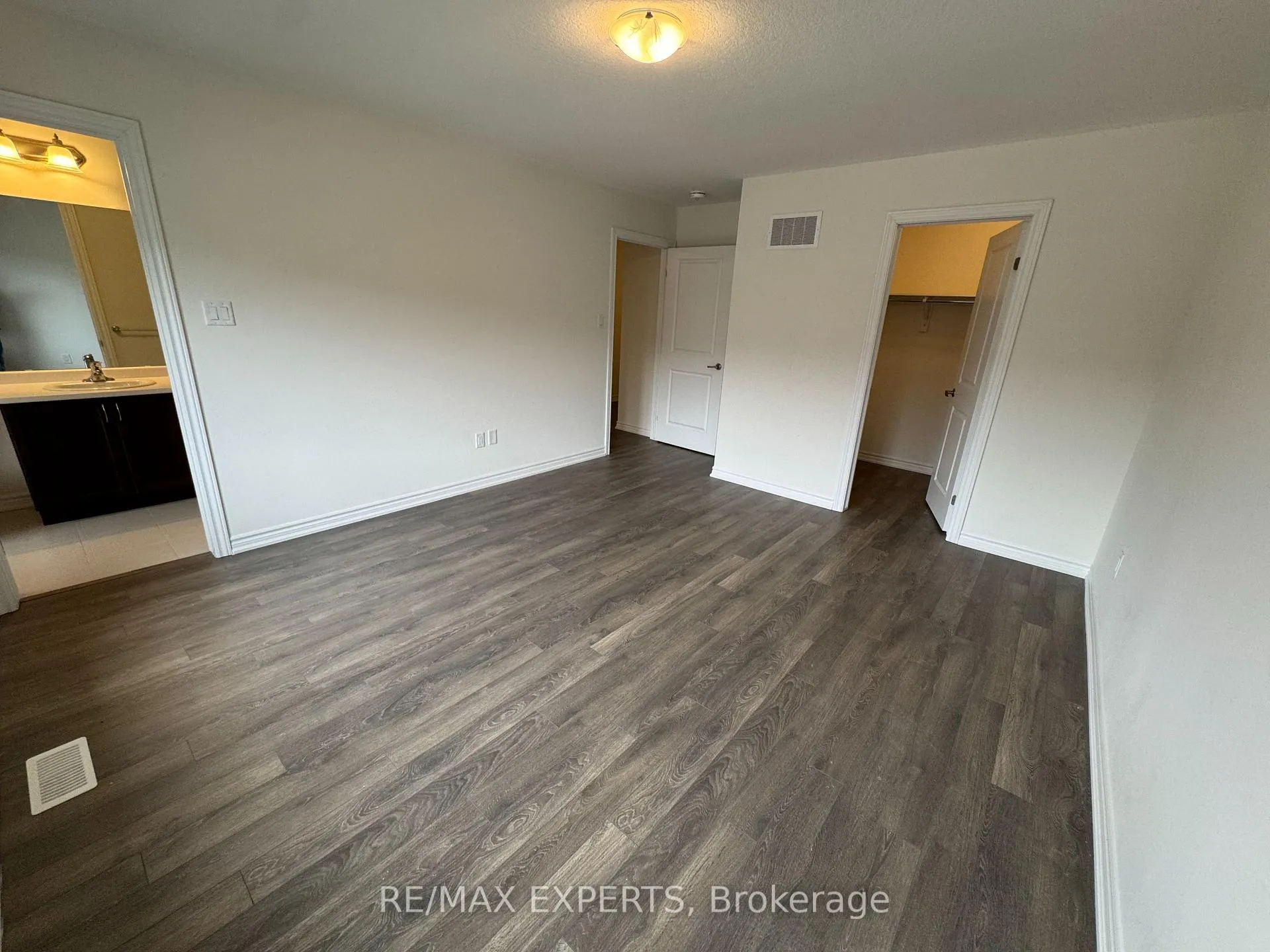 Photo 4 of Unit Upper, 81 Mckernan Avenue, Brantford — HOMEH