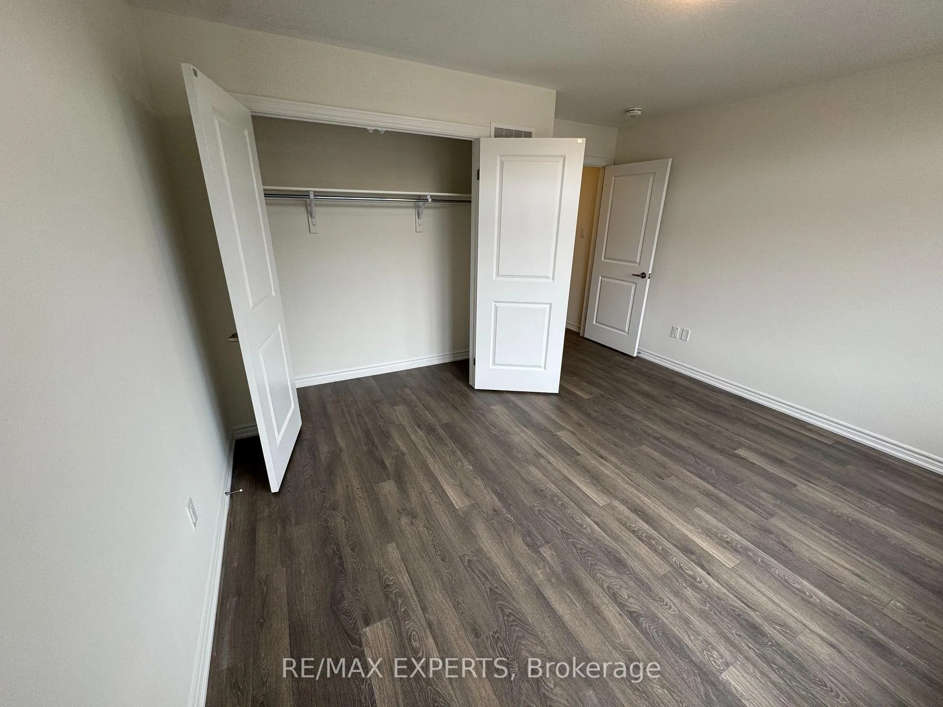 Photo 10 of Unit Upper, 81 Mckernan Avenue, Brantford — HOMEH