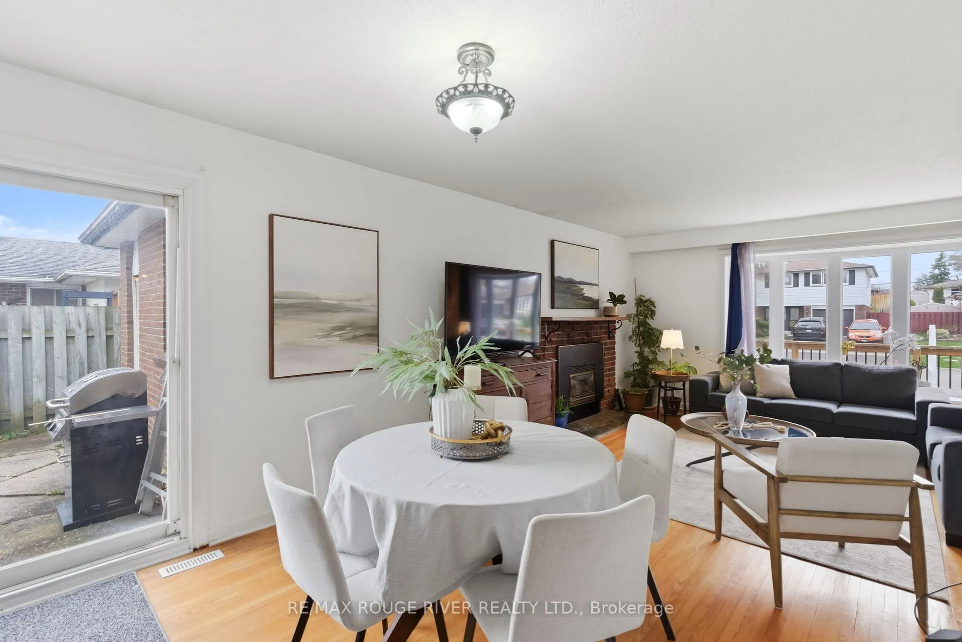 Photo 9 of 102 Bryant Road, Ajax, South East — HOMEH
