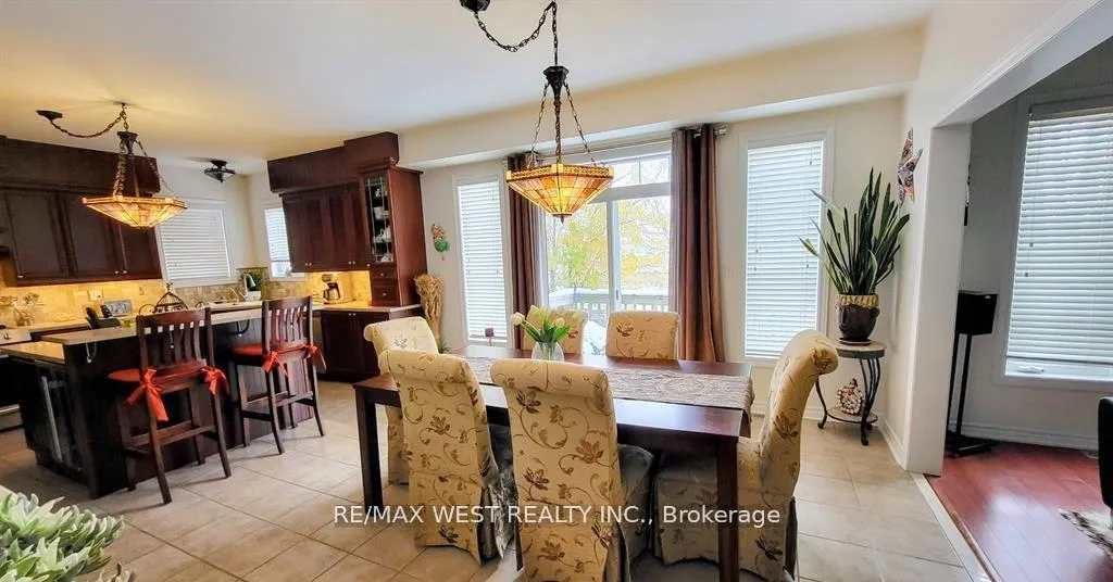 Photo 10 of 118 Succession Crescent, Barrie, Innis-Shore — HOMEH