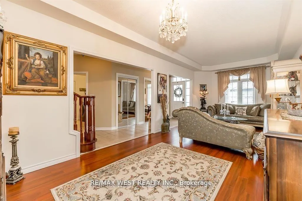 Photo 20 of 118 Succession Crescent, Barrie, Innis-Shore — HOMEH
