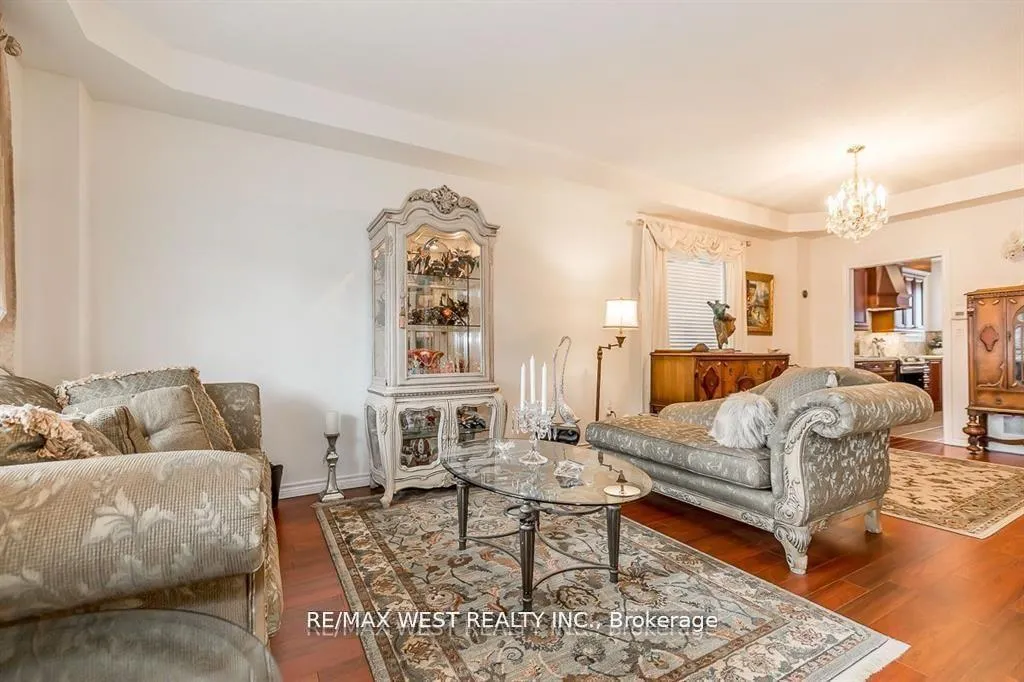 Photo 21 of 118 Succession Crescent, Barrie, Innis-Shore — HOMEH