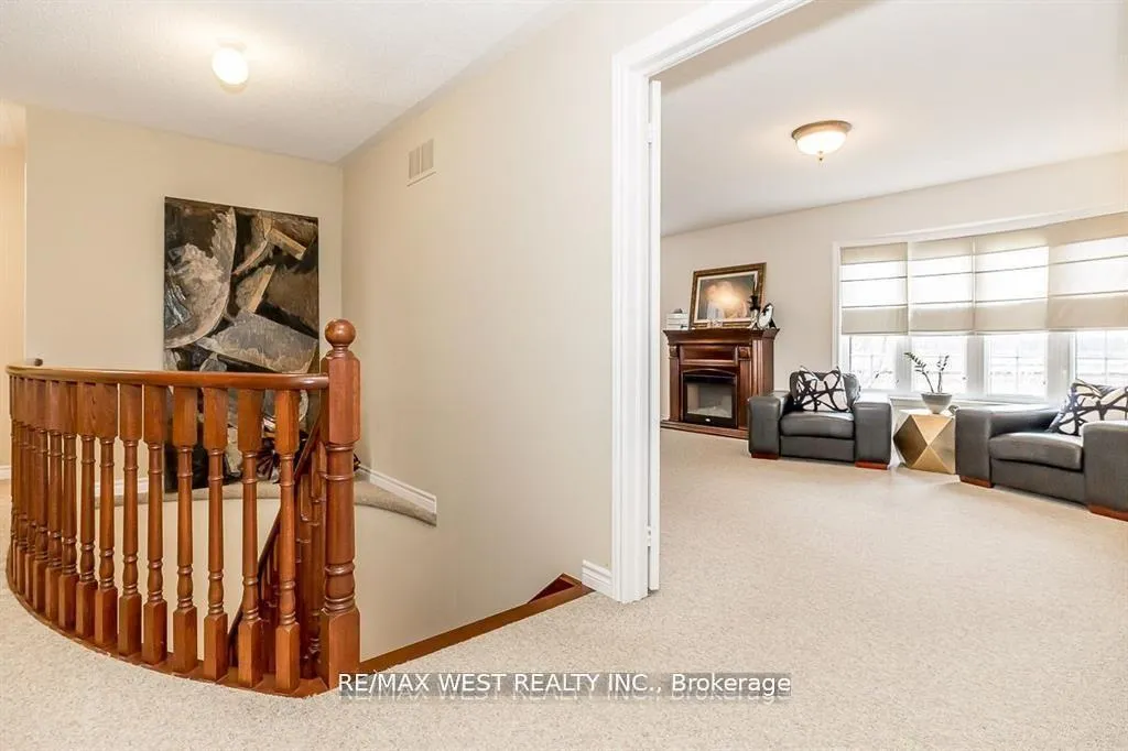 Photo 25 of 118 Succession Crescent, Barrie, Innis-Shore — HOMEH