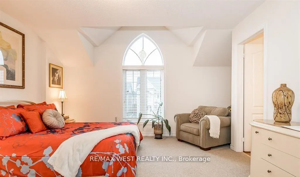 Photo 33 of 118 Succession Crescent, Barrie, Innis-Shore — HOMEH