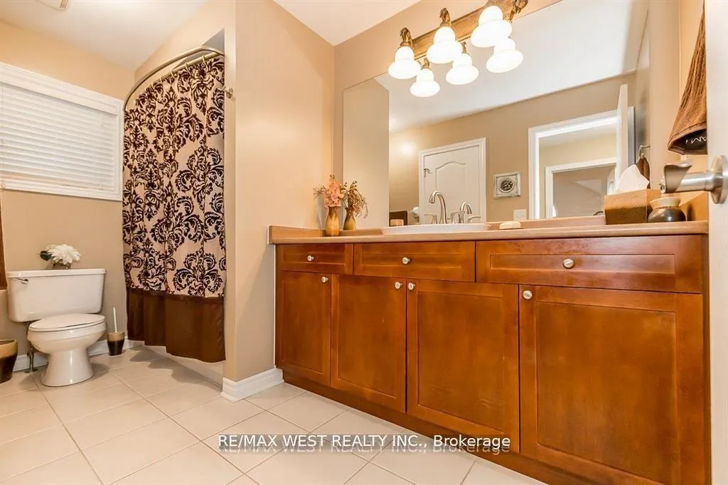 Photo 39 of 118 Succession Crescent, Barrie, Innis-Shore — HOMEH