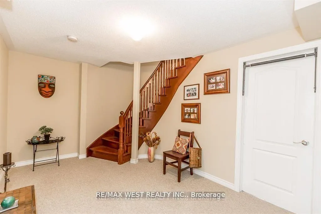 Photo 43 of 118 Succession Crescent, Barrie, Innis-Shore — HOMEH