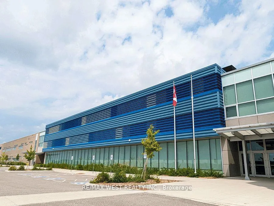 Photo 49 of 118 Succession Crescent, Barrie, Innis-Shore — HOMEH
