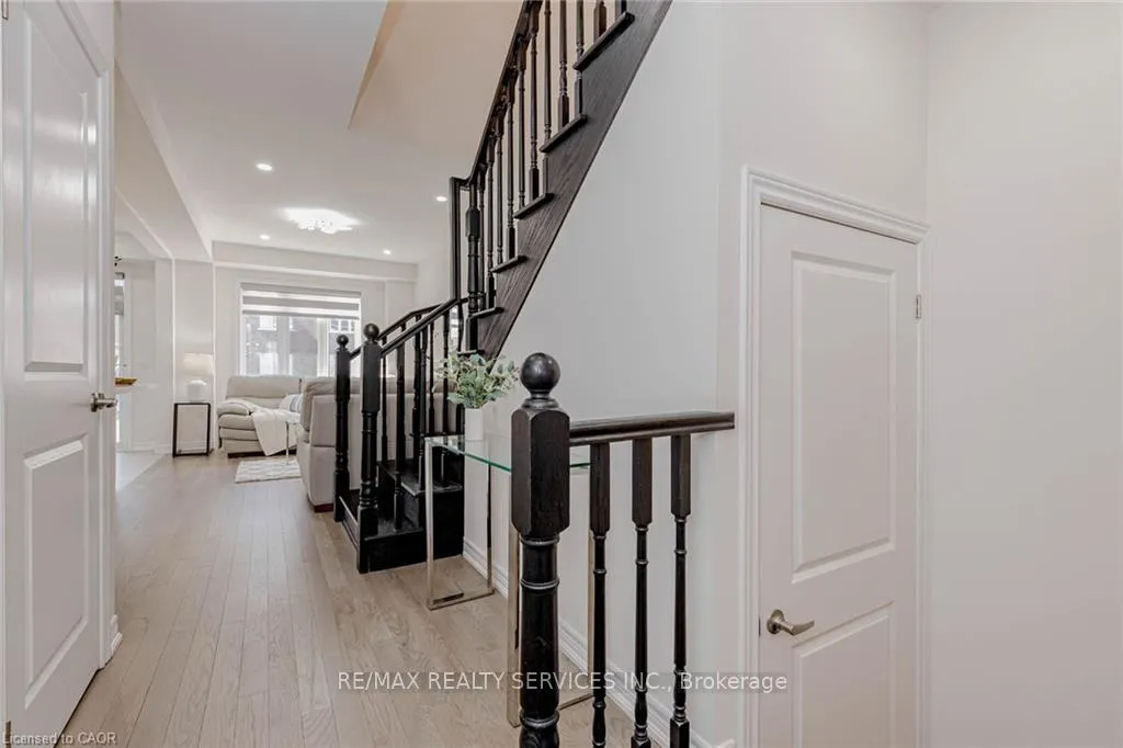 Photo 5 of 172 Beckview Drive, Kitchener, Huron Park — HOMEH