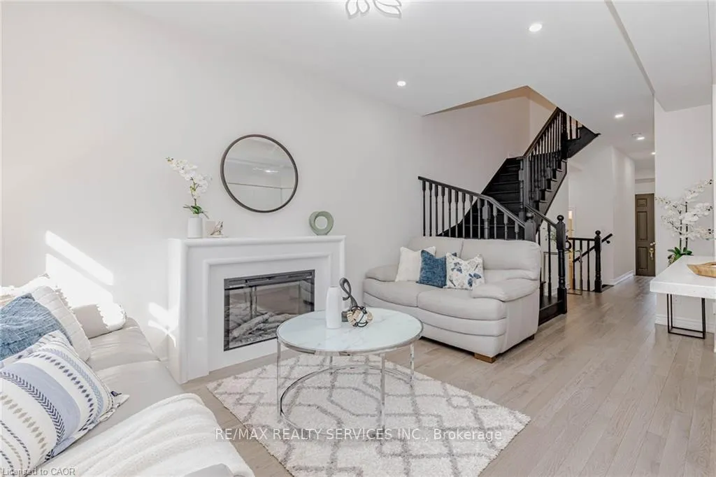 Photo 10 of 172 Beckview Drive, Kitchener, Huron Park — HOMEH