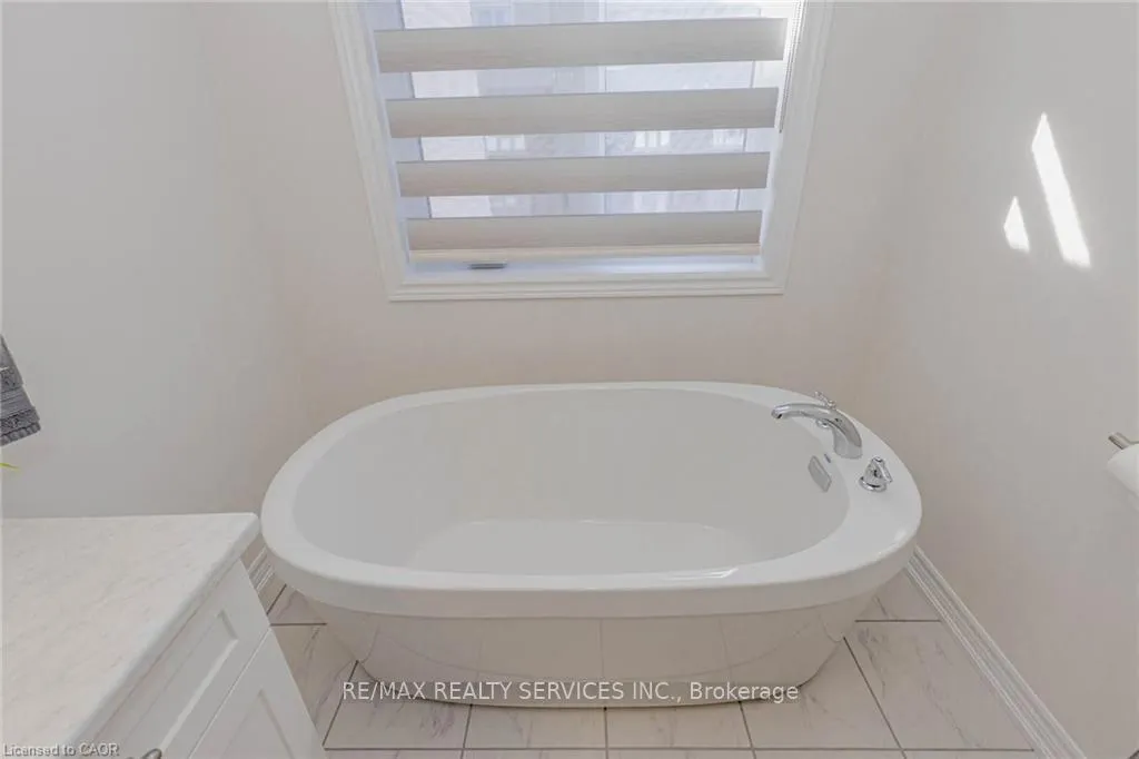 Photo 32 of 172 Beckview Drive, Kitchener, Huron Park — HOMEH