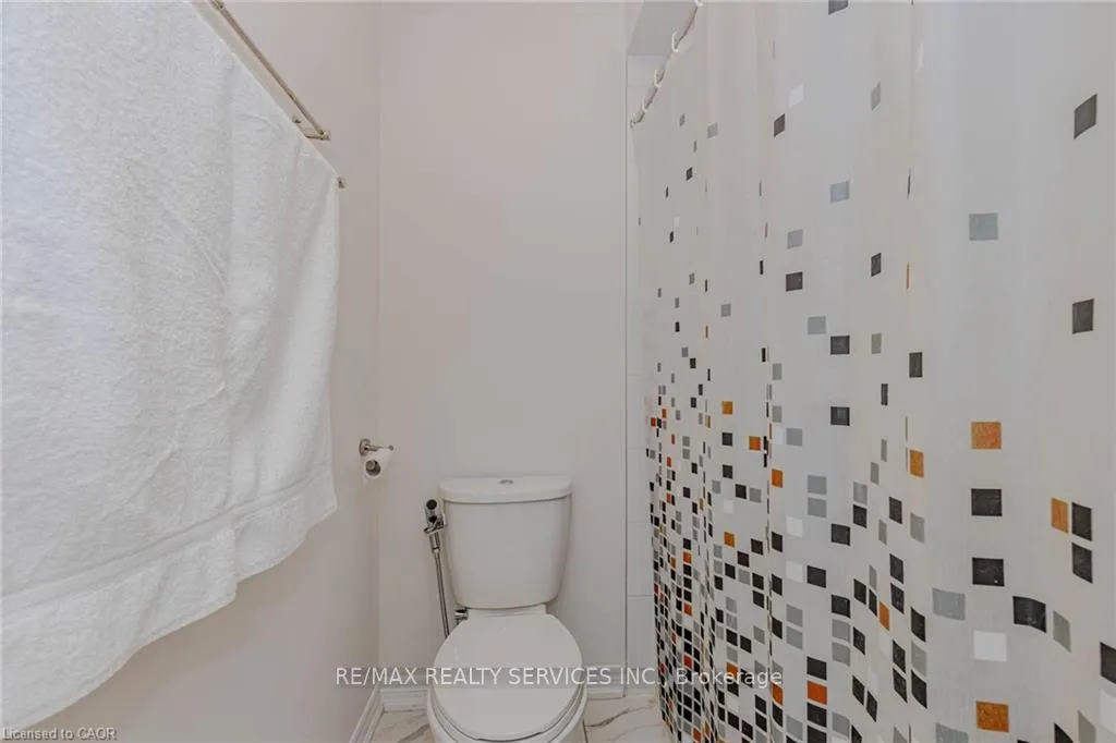 Photo 36 of 172 Beckview Drive, Kitchener, Huron Park — HOMEH