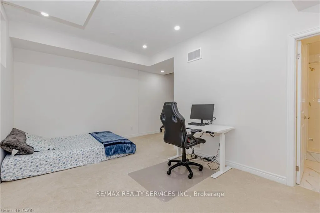 Photo 42 of 172 Beckview Drive, Kitchener, Huron Park — HOMEH