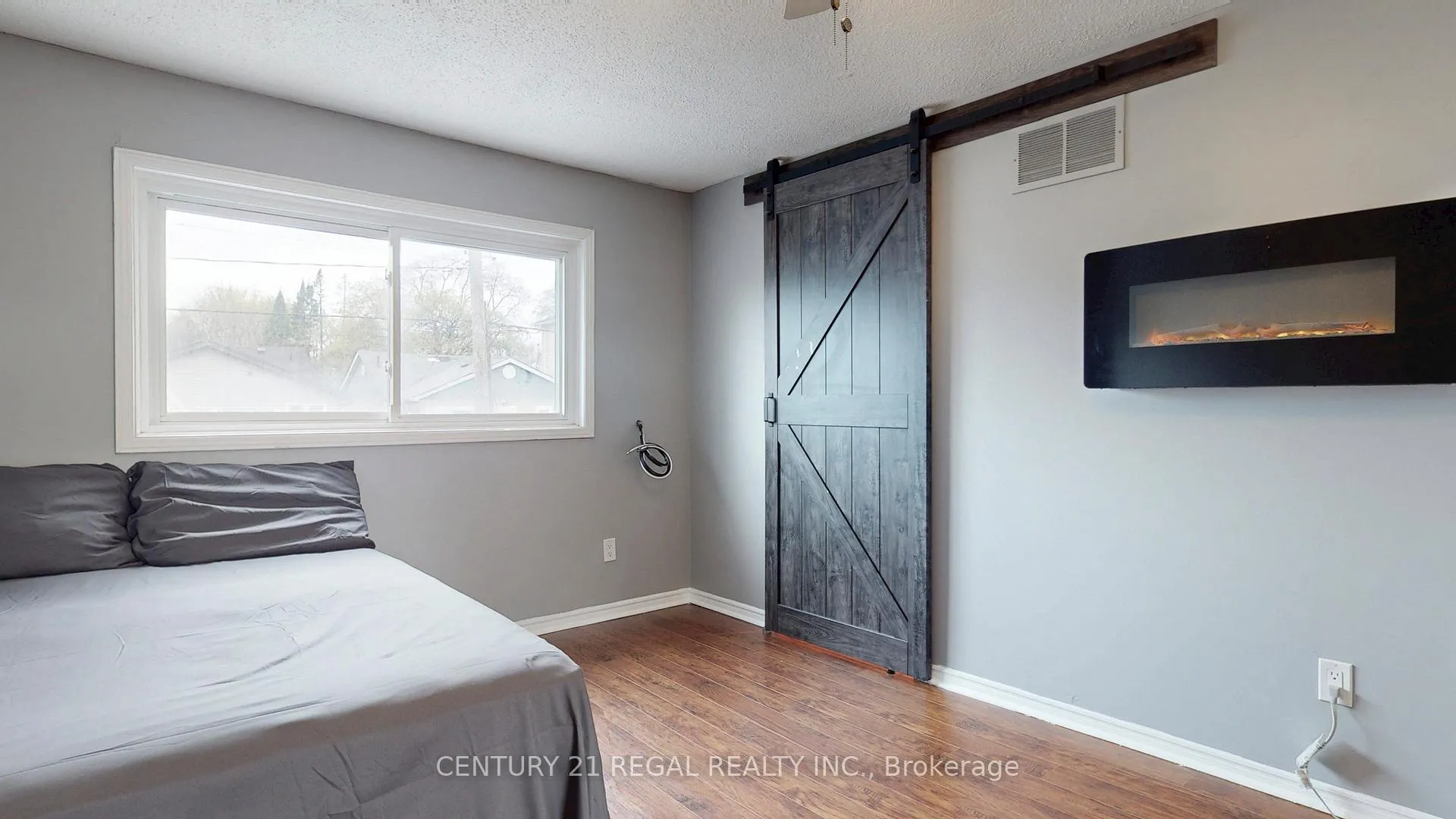 Photo 21 of 26 Angus Drive, Ajax, Central — HOMEH