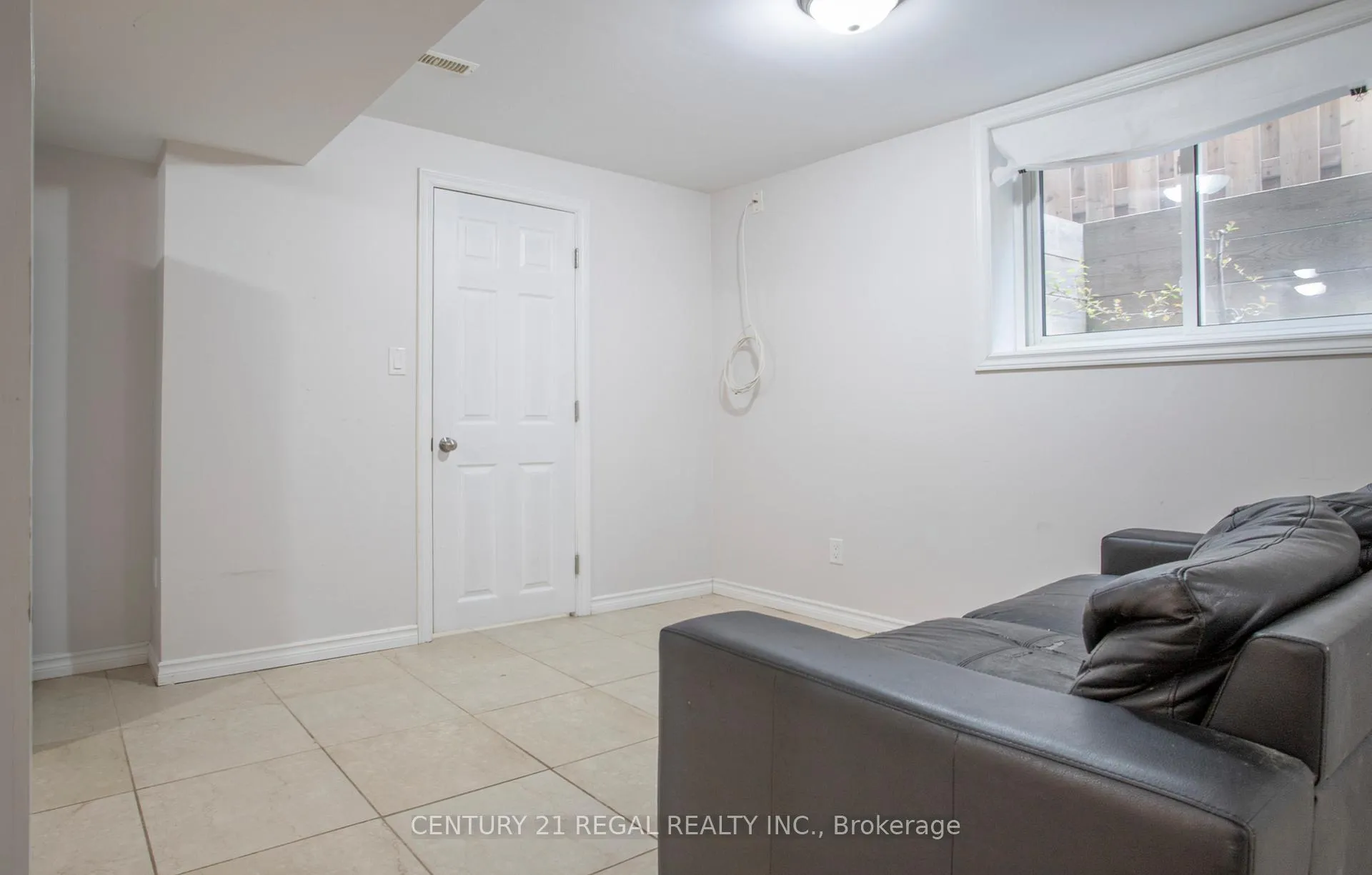 Photo 35 of 26 Angus Drive, Ajax, Central — HOMEH
