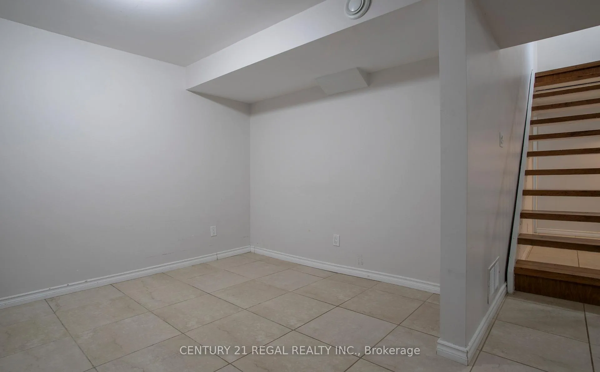Photo 37 of 26 Angus Drive, Ajax, Central — HOMEH