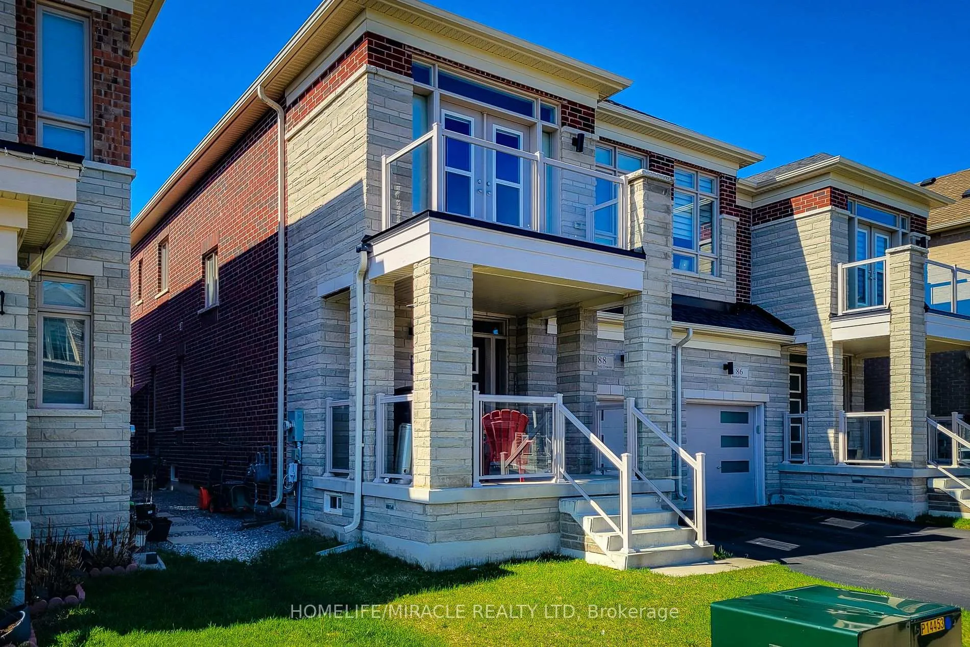 Photo 3 of 88 Westfield Crescent, Hamilton, Waterdown — HOMEH