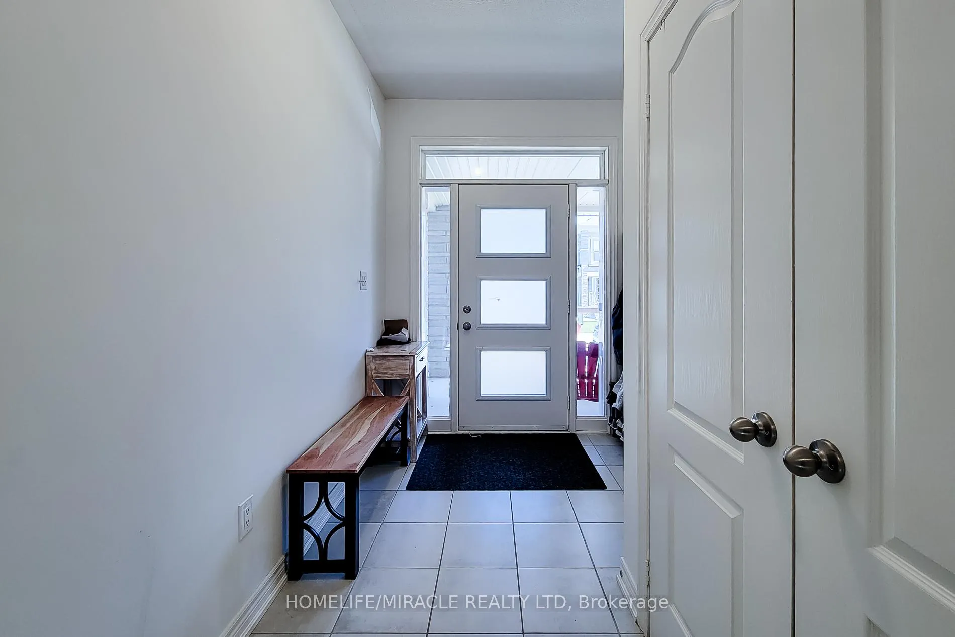 Photo 6 of 88 Westfield Crescent, Hamilton, Waterdown — HOMEH