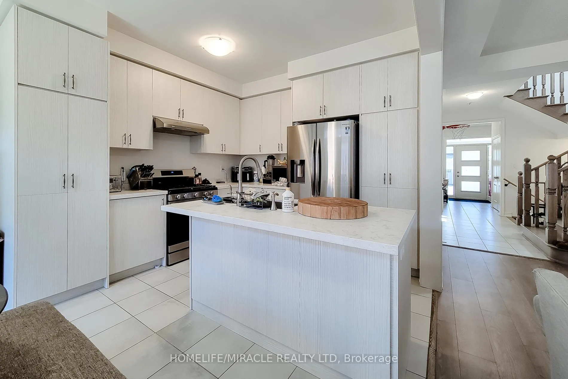 Photo 11 of 88 Westfield Crescent, Hamilton, Waterdown — HOMEH