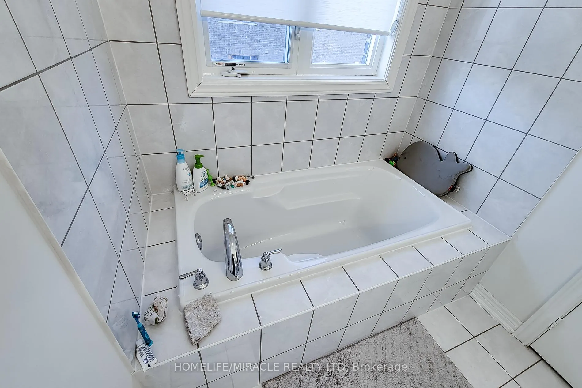 Photo 29 of 88 Westfield Crescent, Hamilton, Waterdown — HOMEH