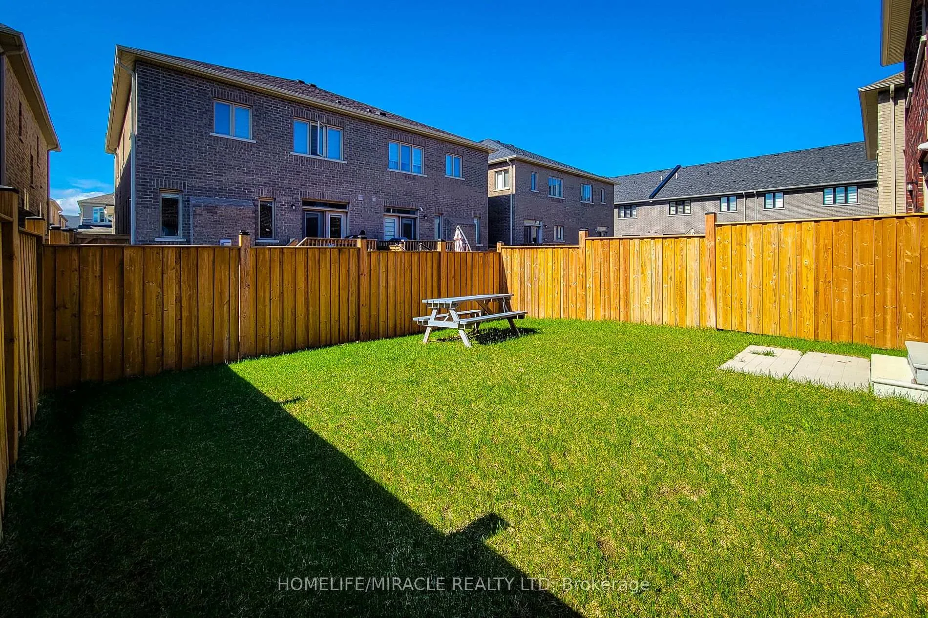 Photo 49 of 88 Westfield Crescent, Hamilton, Waterdown — HOMEH