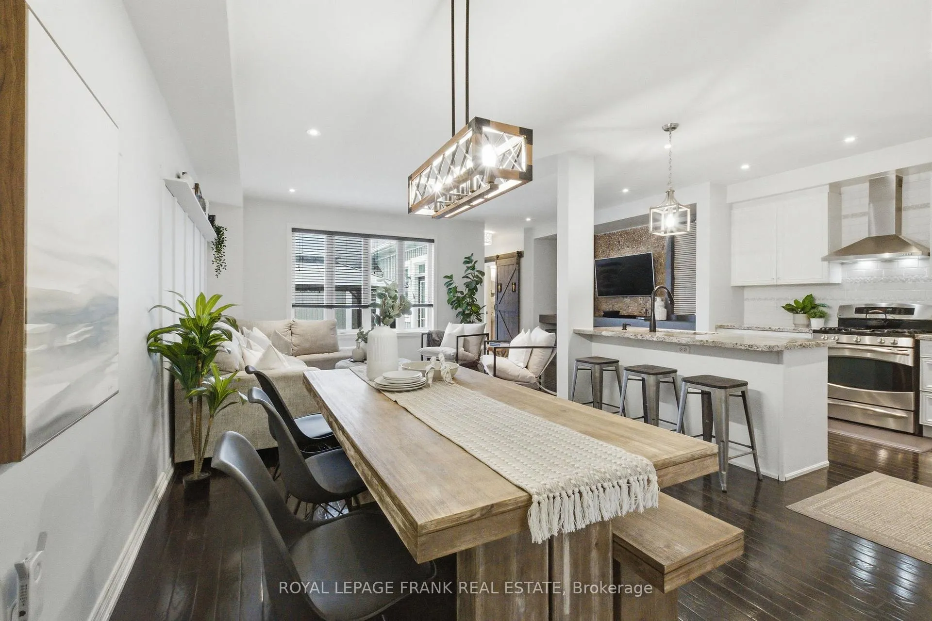 Photo 13 of Unit 39, 75 Vallance Way, Whitby, Brooklin — HOMEH