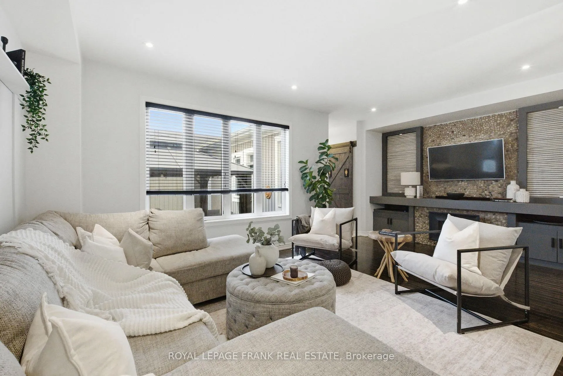 Photo 19 of Unit 39, 75 Vallance Way, Whitby, Brooklin — HOMEH
