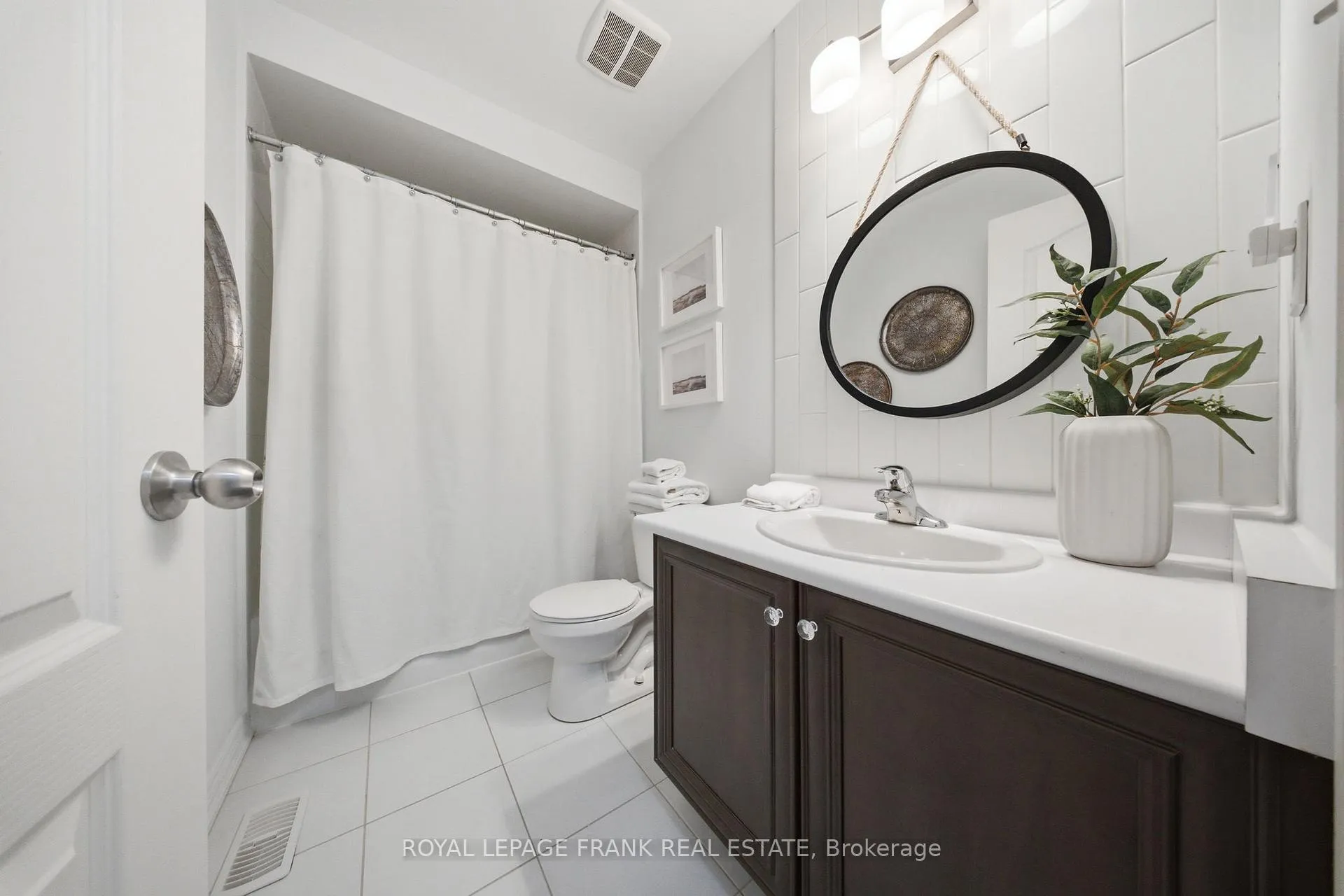Photo 34 of Unit 39, 75 Vallance Way, Whitby, Brooklin — HOMEH
