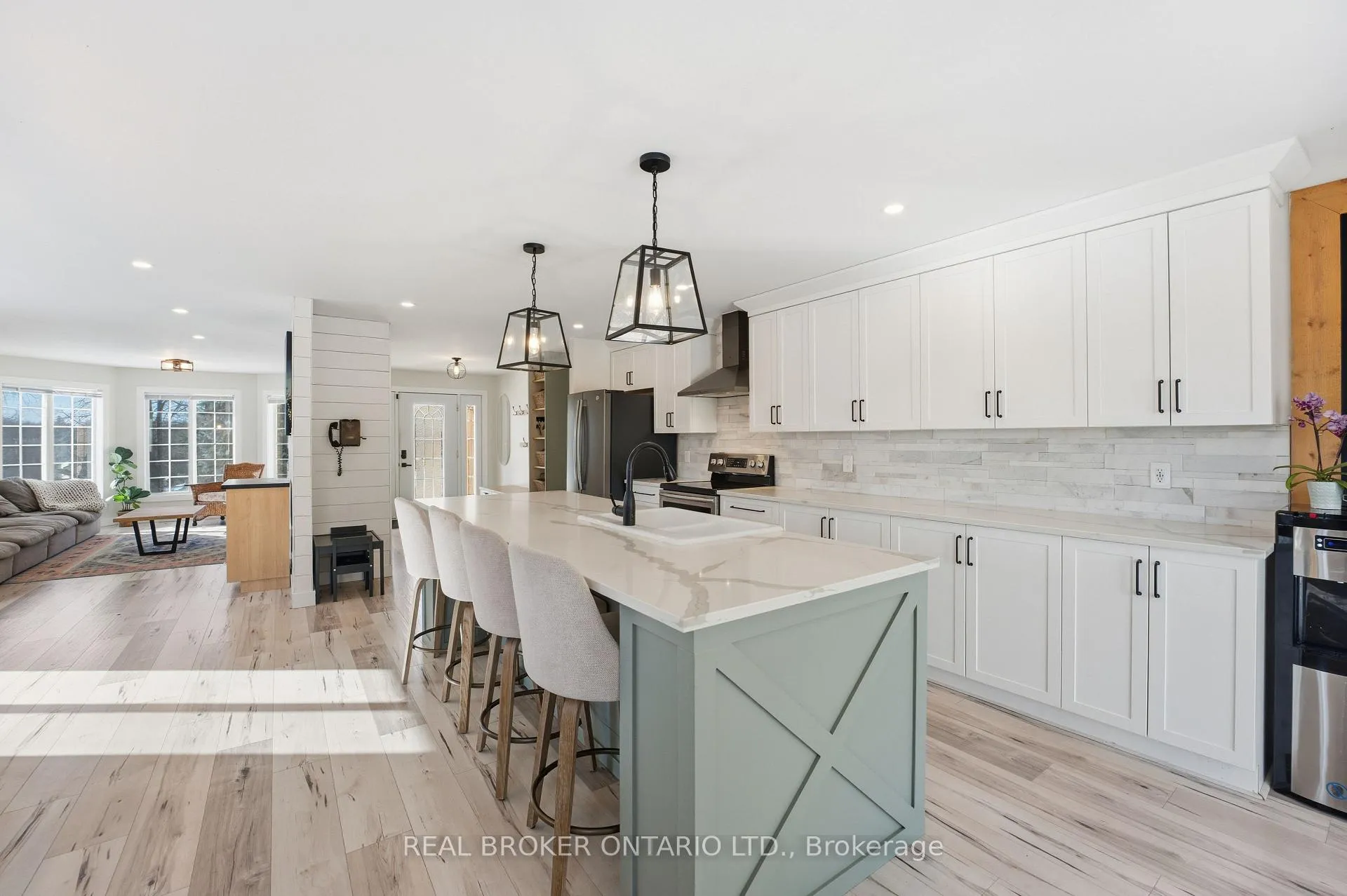 Photo 7 of 1391 Sutherland Drive, Ottawa, Manotick South to Roger Stevens — HOMEH