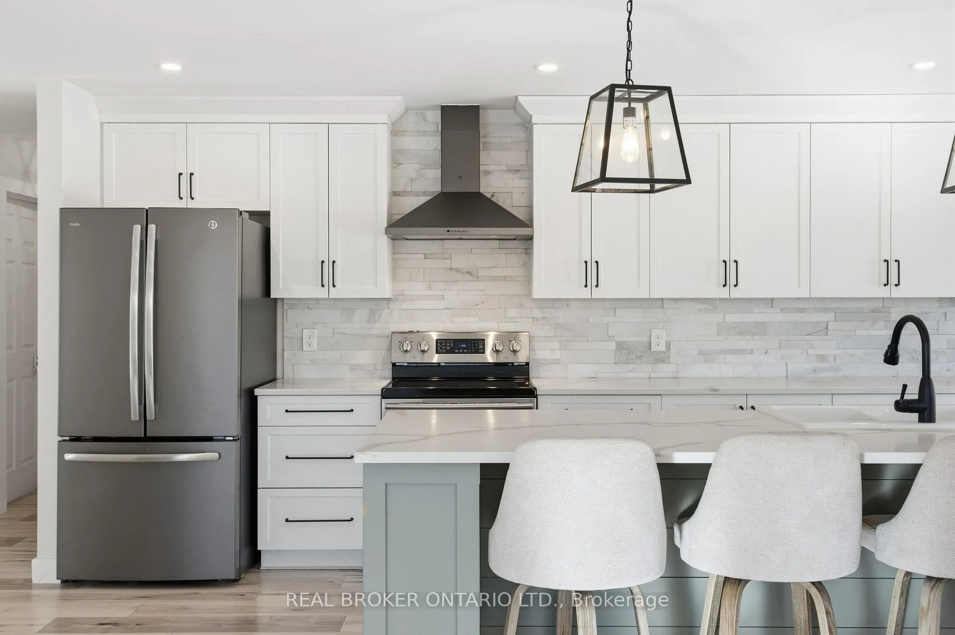 Photo 9 of 1391 Sutherland Drive, Ottawa, Manotick South to Roger Stevens — HOMEH
