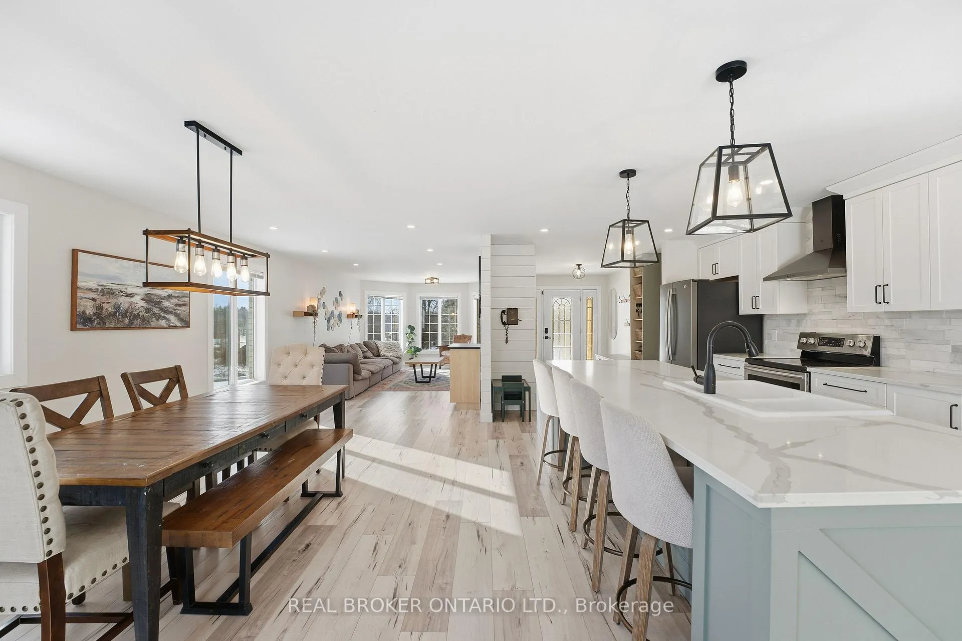 Photo 13 of 1391 Sutherland Drive, Ottawa, Manotick South to Roger Stevens — HOMEH