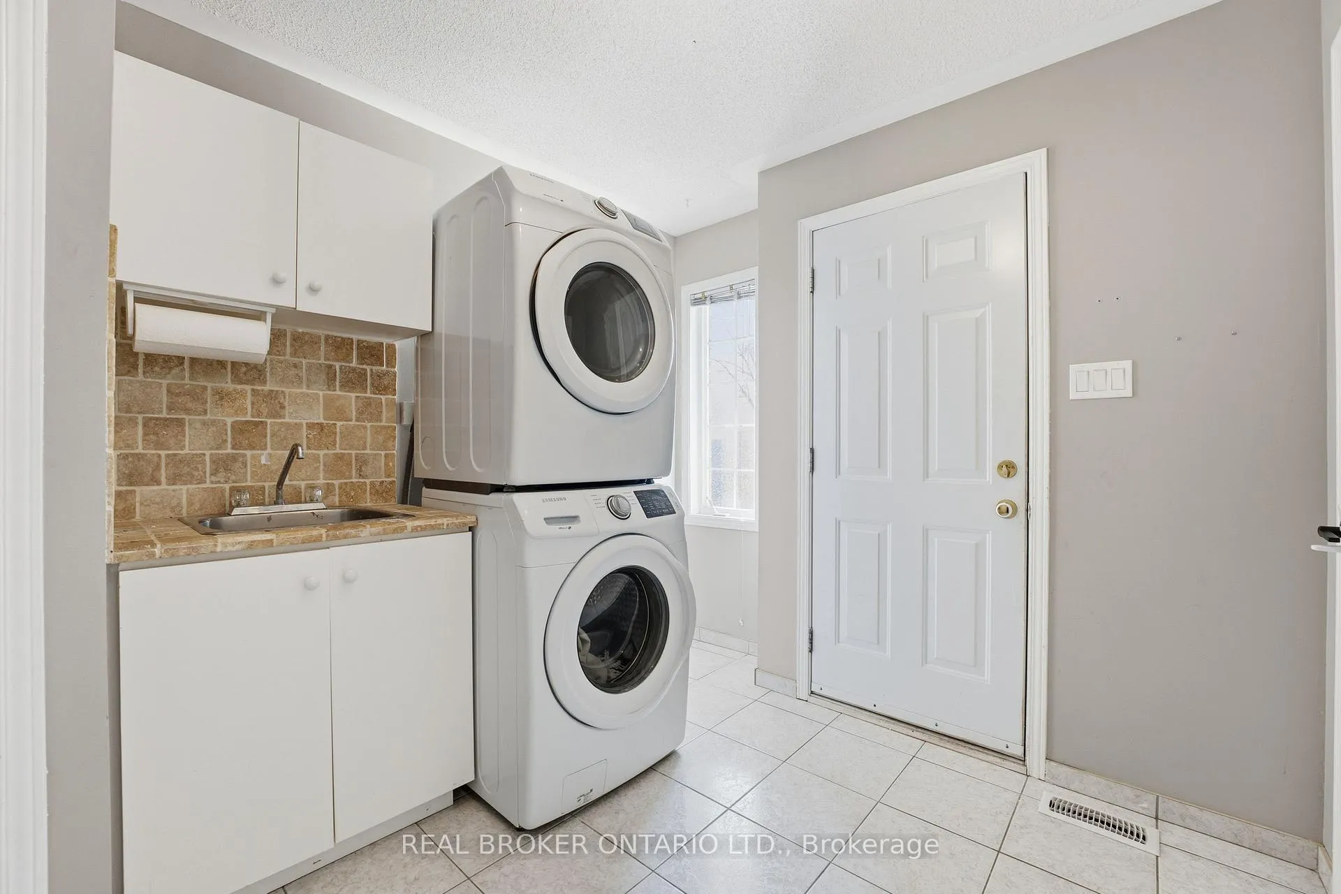 Photo 28 of 1391 Sutherland Drive, Ottawa, Manotick South to Roger Stevens — HOMEH