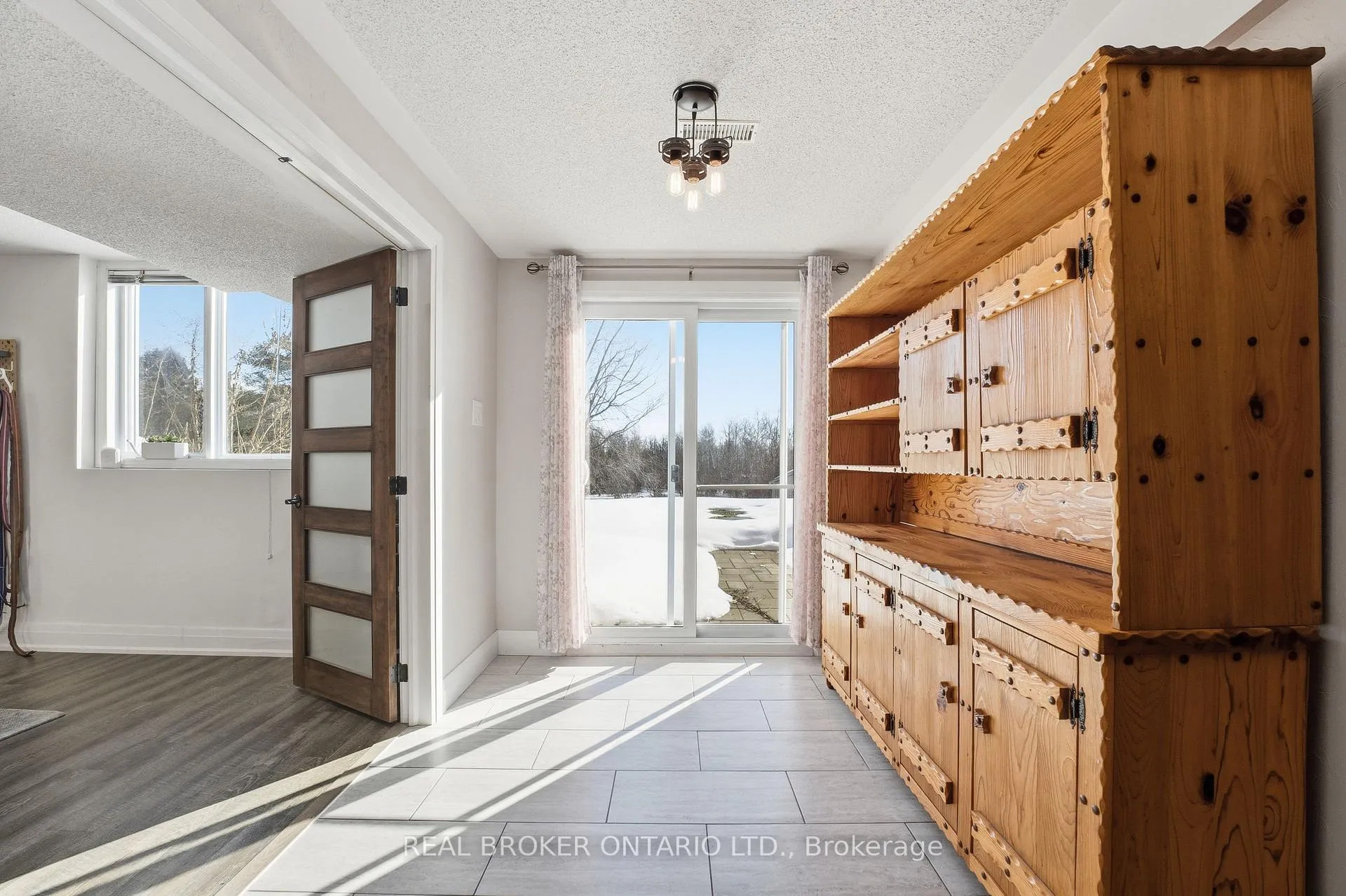 Photo 39 of 1391 Sutherland Drive, Ottawa, Manotick South to Roger Stevens — HOMEH
