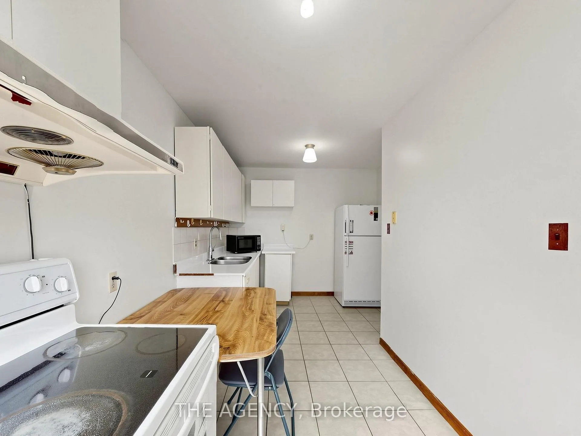Photo 6 of Unit #33, 1559 Albion Road, Etobicoke, Mount Olive-Silverstone-Jamestown — HOMEH