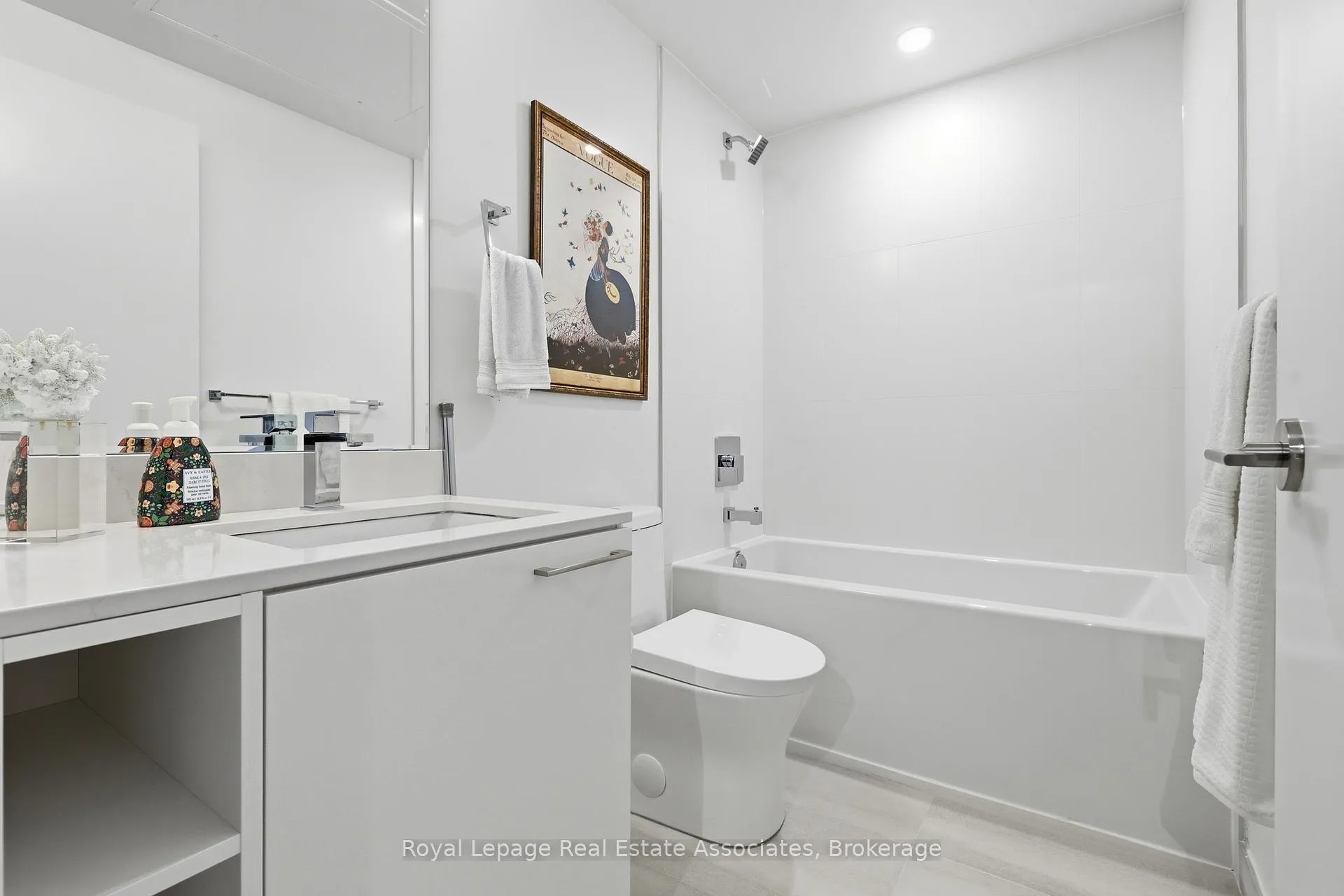 Photo 15 of 260 Malta Avenue, Brampton, Fletcher's Creek South — HOMEH