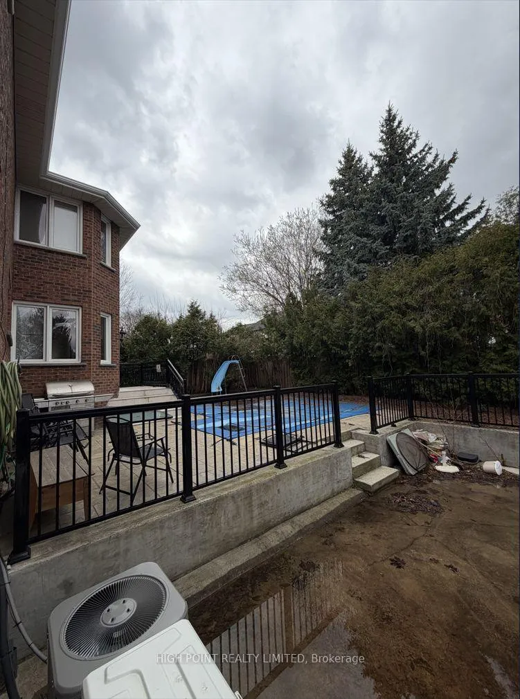 Photo 8 of 46 Ruscoe Crescent, Etobicoke, Willowridge-Martingrove-Richview — HOMEH