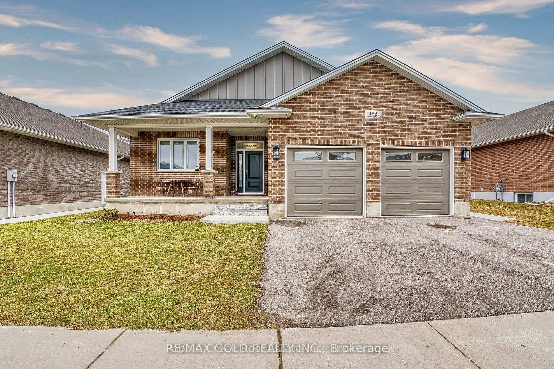 Front of 182 Shearwater Trail