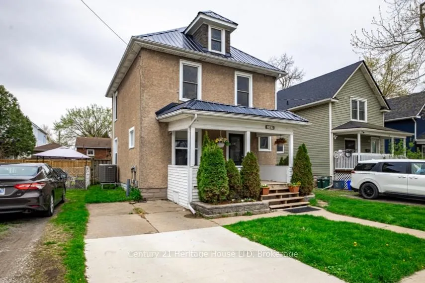 Photo 2 of 149 Bald Street, Welland, Broadway — HOMEH
